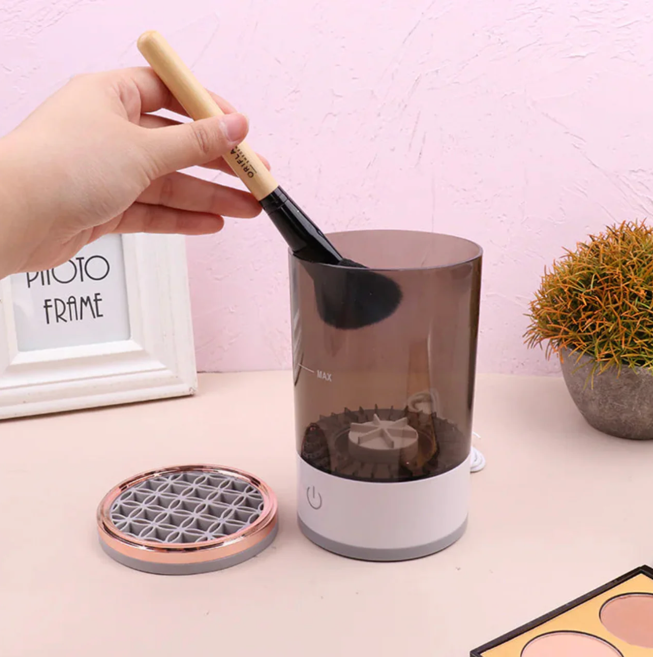 Electric Makeup Brush Cleaner